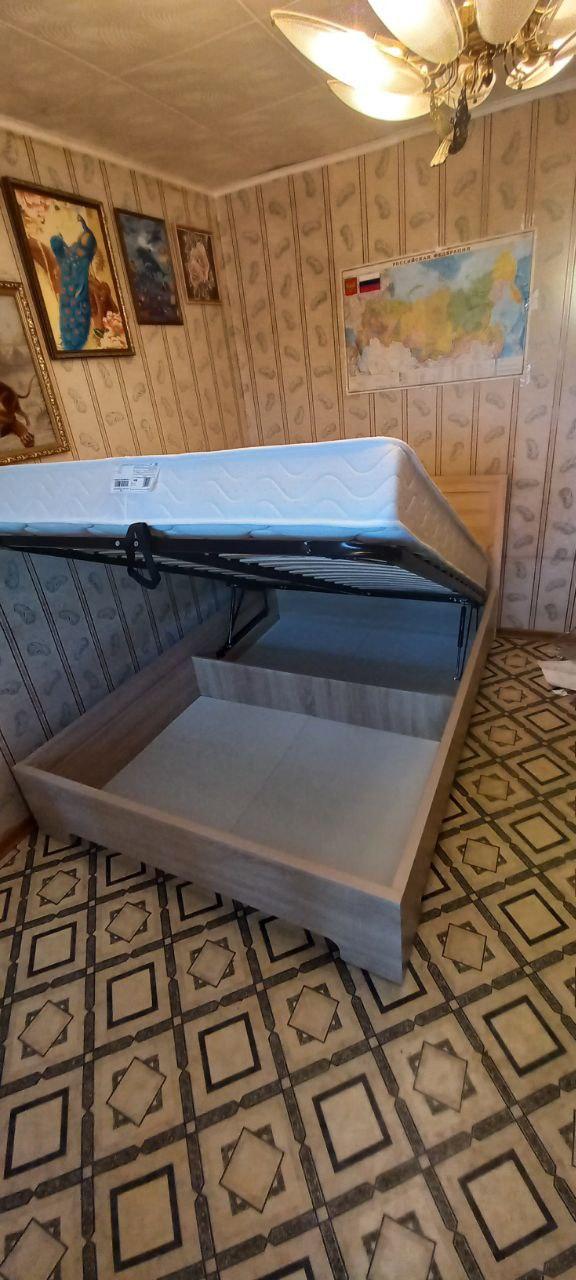 Двуспальная кровать "Мальта" 180 х 190 с подъемным механизмом цвет орех